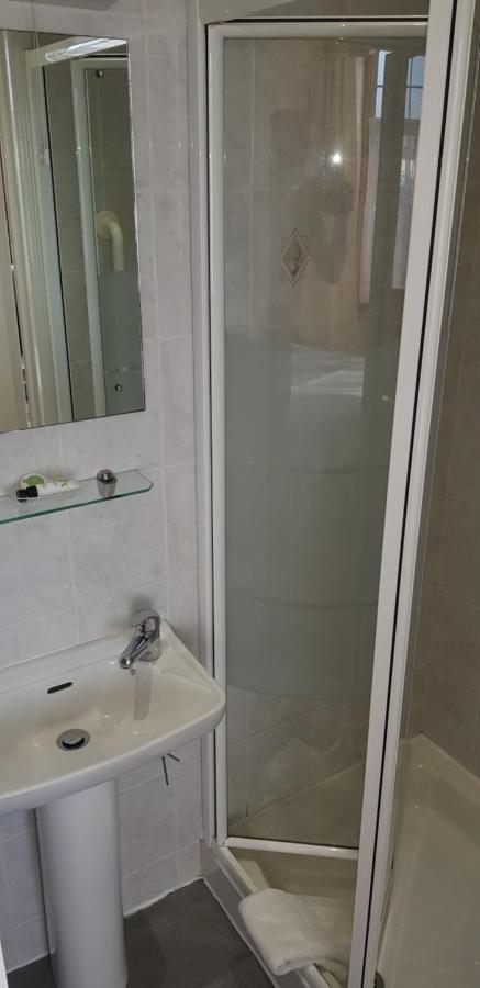 Milka'S Hotel Оксфорд Екстериор снимка